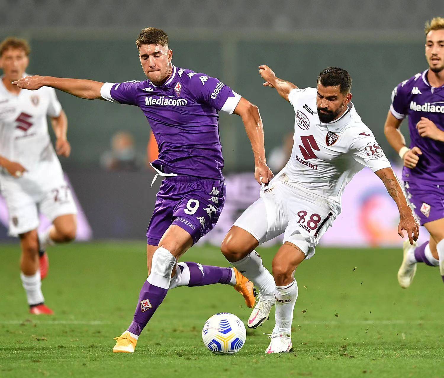 足球周日010场:维罗纳vs佛罗伦萨