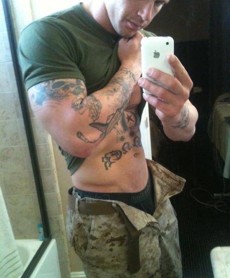 为何美国大兵如此沉迷于纹身?原来这背后有这么多的益处