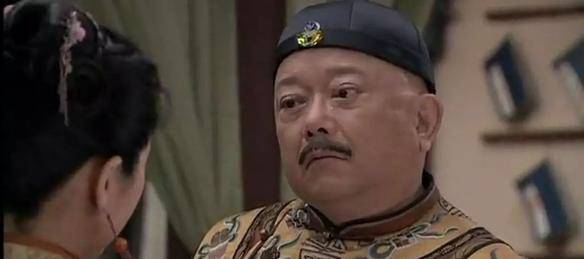 才子出上联:"两个荷包蛋",下联不会对,最后被老板一句