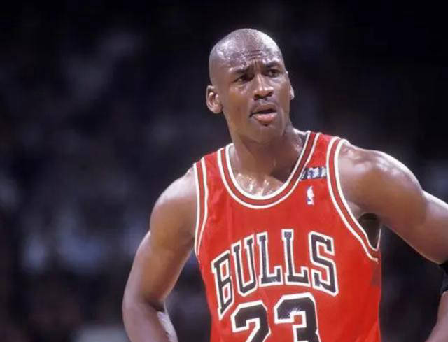 乔丹未退役,能否夺得8连冠?挑战火箭队依然存在_公牛