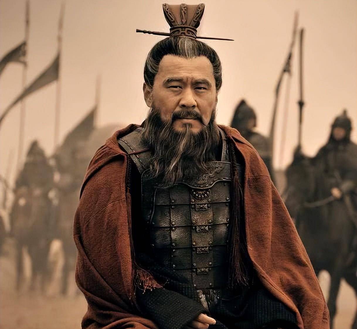 曹操杀死杨修后,笑问其父杨彪怎么瘦了?杨彪一句话成千古名言