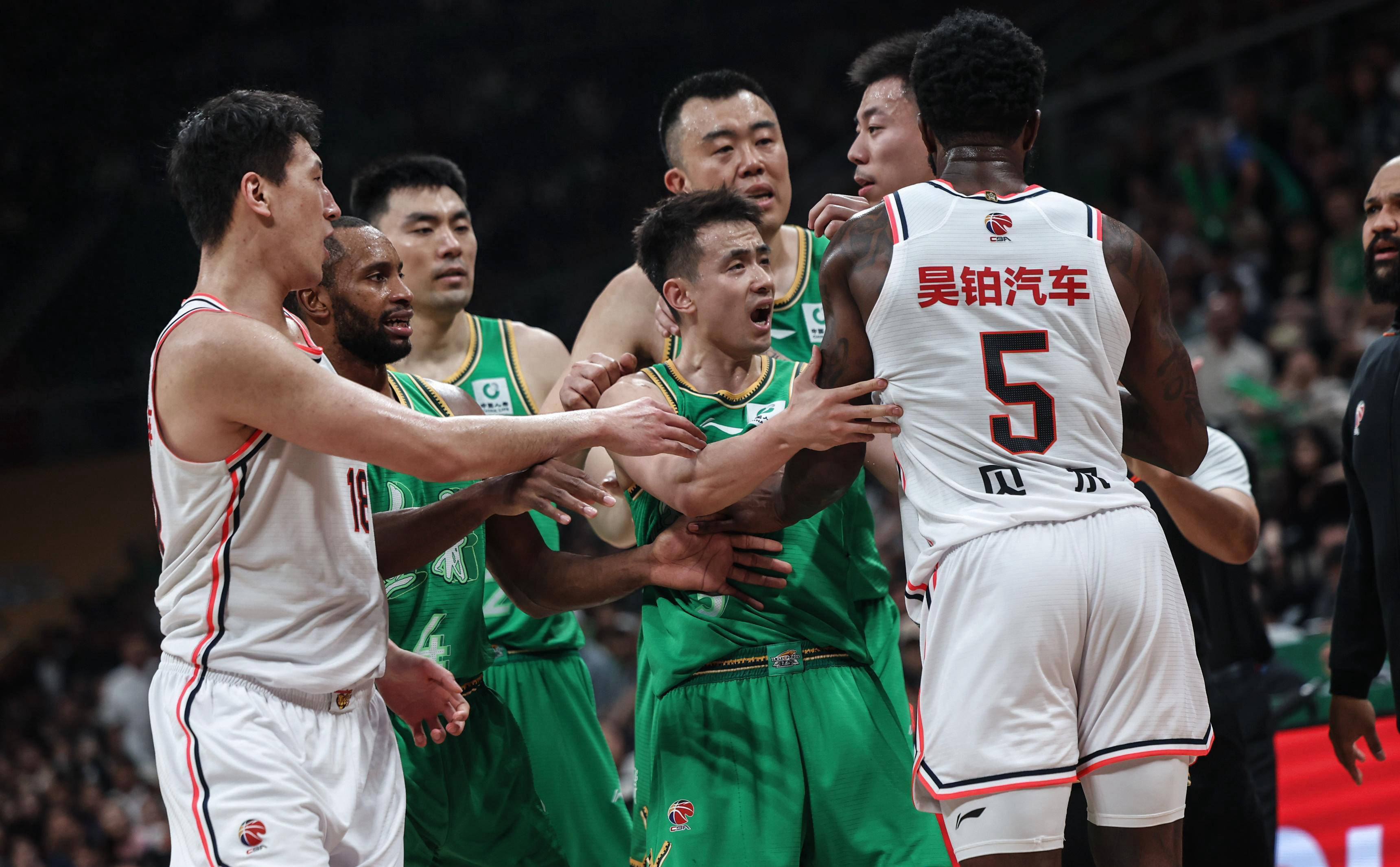 辽宁男篮备战g3:杨鸣谈挑战广东宏远与球队斗志_比赛_调整_球员