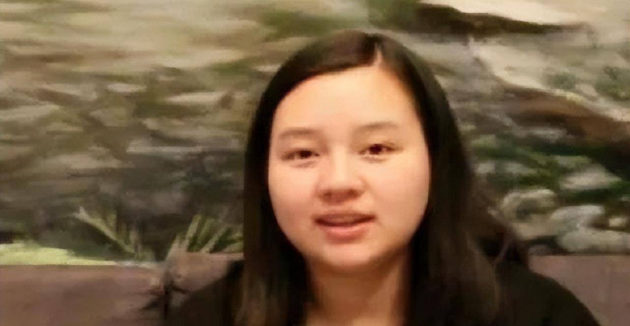 2008年,金洋洋大学毕业后,郭宏才马上就跟对方求婚.