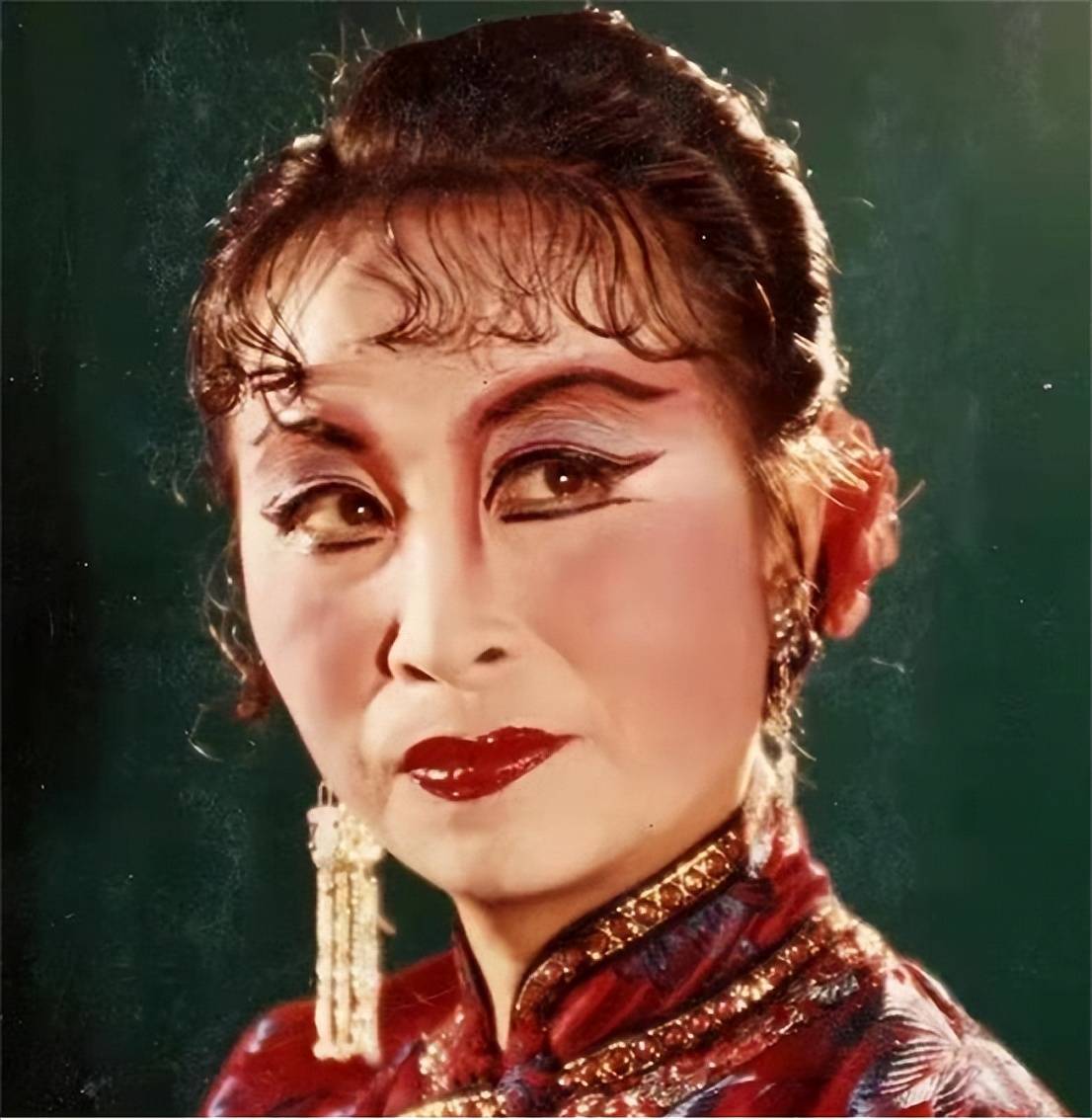 新凤霞事件大反转!老戏骨曝光55年前真相,难怪张少华当年不翻案