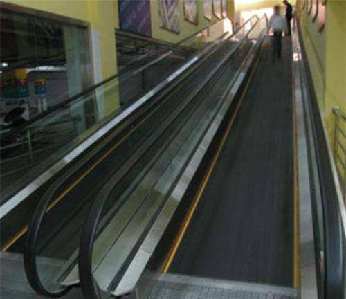 电梯捡包被摔残,竟向商场索赔85万,醉酒女事件回顾_张女士_扶手_扶梯