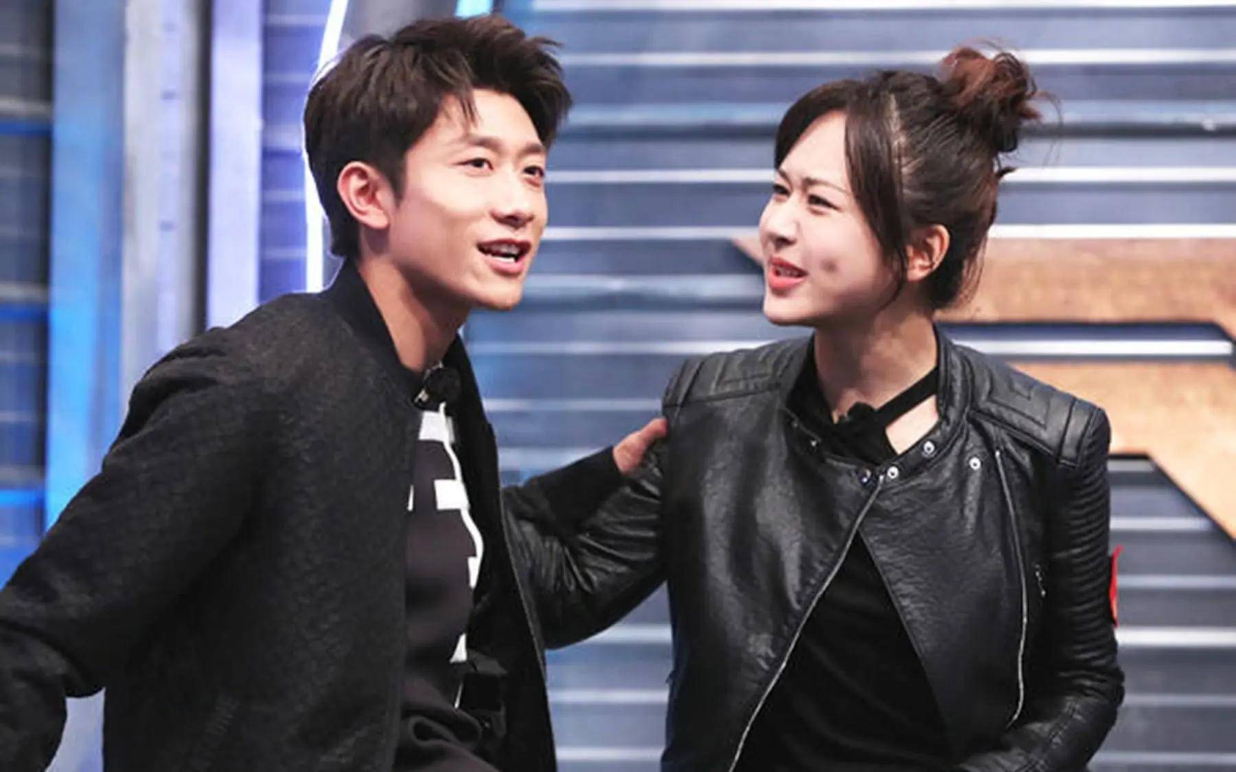 好在张一山演出了《余罪》,杨紫也凭借《欢乐颂》,《香蜜沉沉烬如霜》