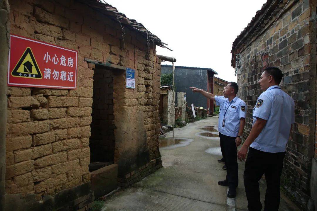 未雨绸缪 桥头开展汛期危房安全隐患排查_网格_群众_工作