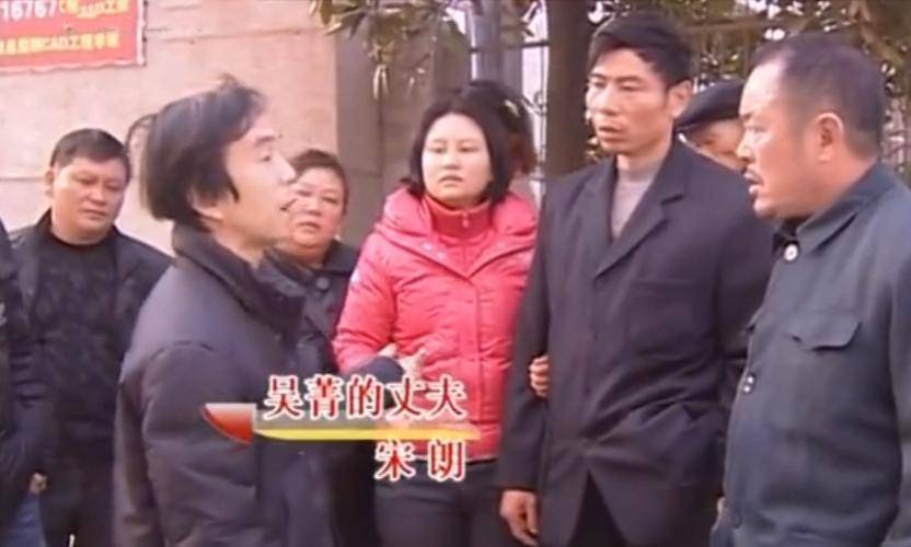 女孩为获拆迁款,闪婚嫁给家暴男,仅1个月就被丈夫打成精神病