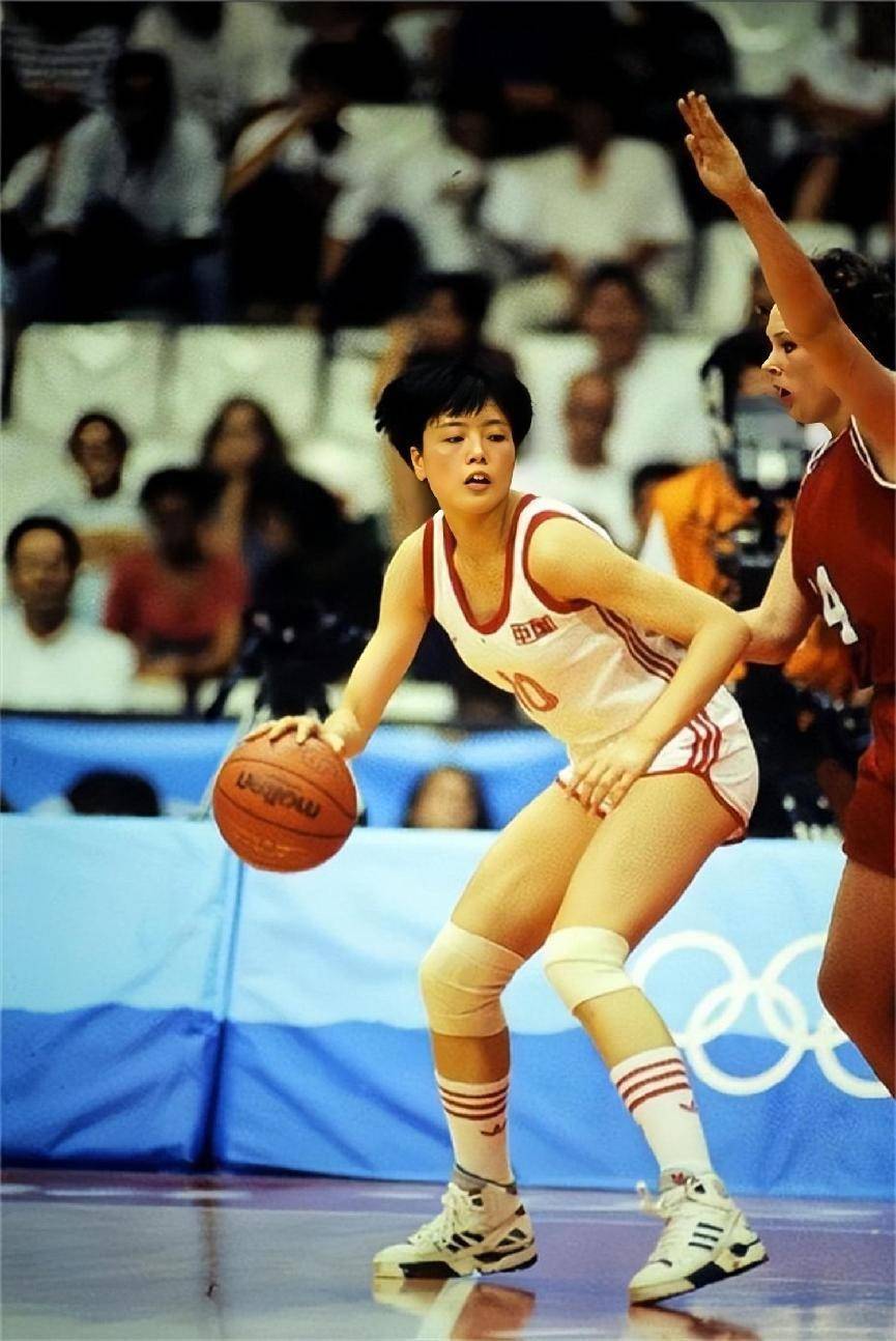 篮球运动员孙悦妻子图片