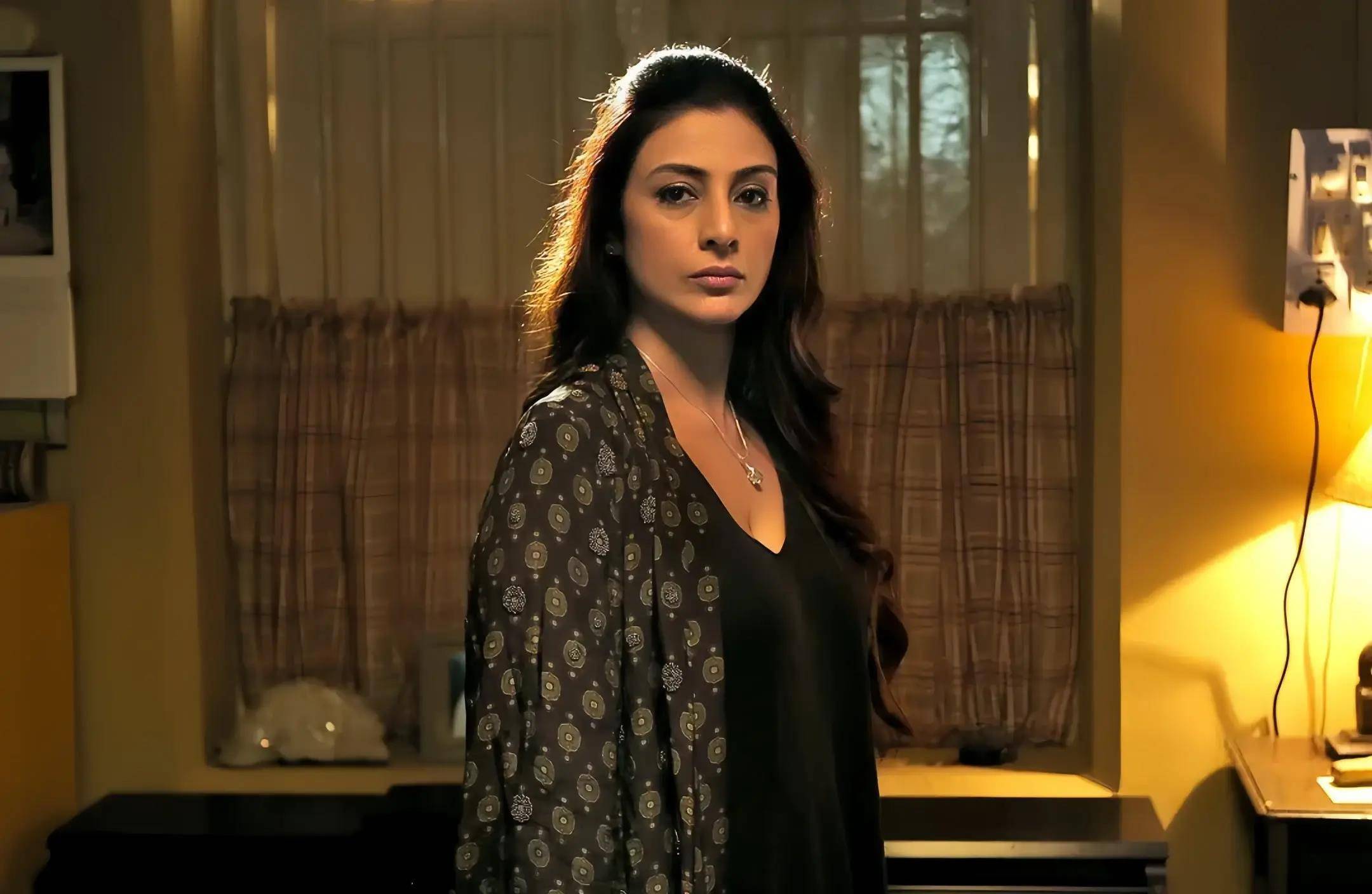 塔布:印度电影圈最昂首挺胸的女演员,塑造出最性感的女警形象