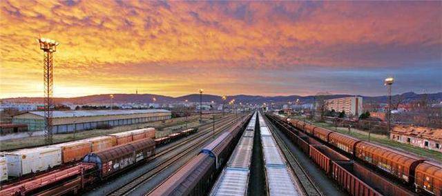 没有铁路的非洲国家,依靠一条河流,解决了运输问题