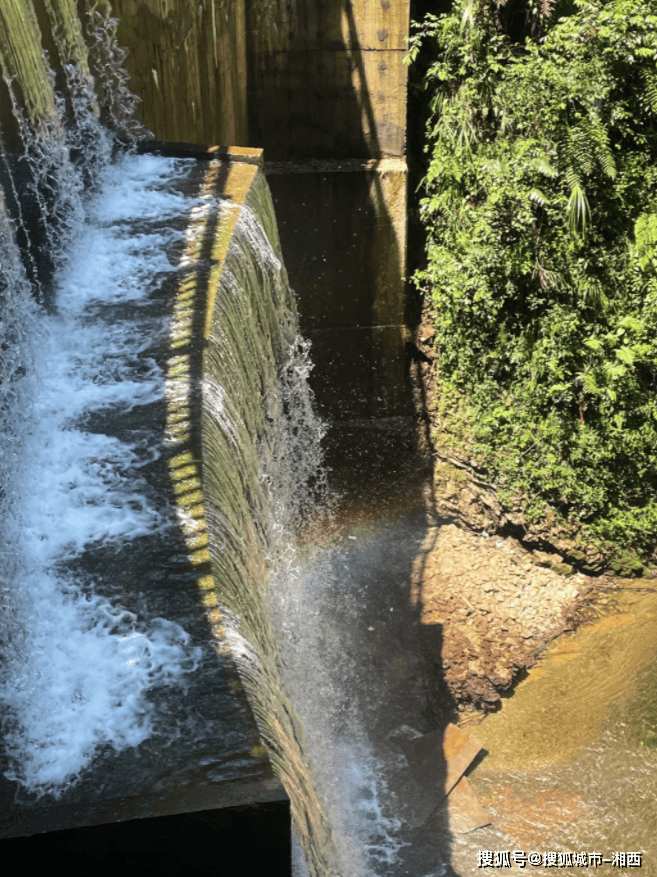 虹桥风雨楼78 湘西州凤凰古城景区门票:免费·必打卡景点:神泉峡,网