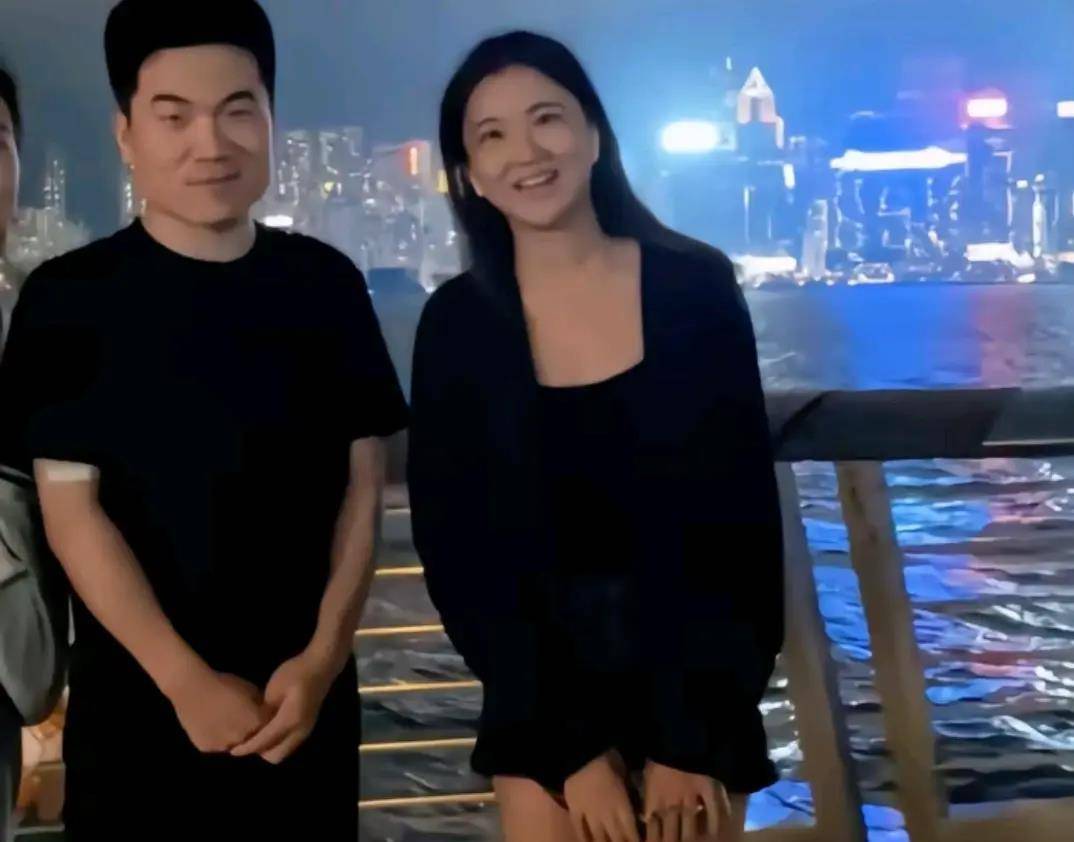 董宇辉发了香港的视频,网友就刷到了香港文旅,网友:懂我_董圆圆_直播