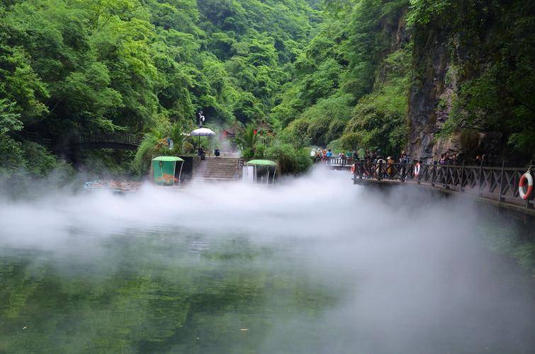 湖北一个瀑布,声势浩大,气势磅礴,是长江三峡文化的重要载体