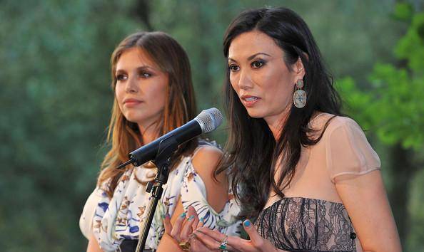 "朱可娃小姐的原话是"意在让更多的俄罗斯人感受艺术的魅力,而不是从