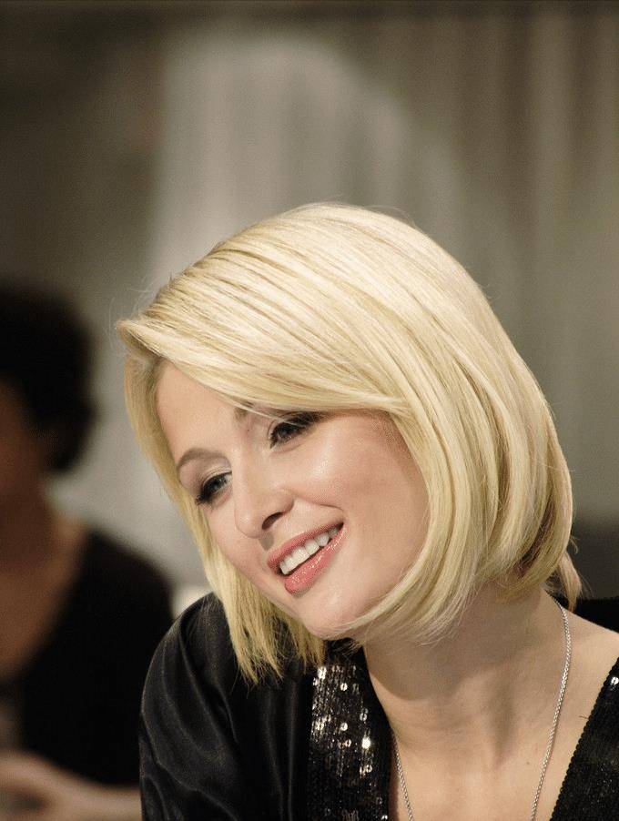 妮基·希尔顿:二婚嫁给罗斯柴尔德,38岁三胎拼儿子,比姐姐幸运