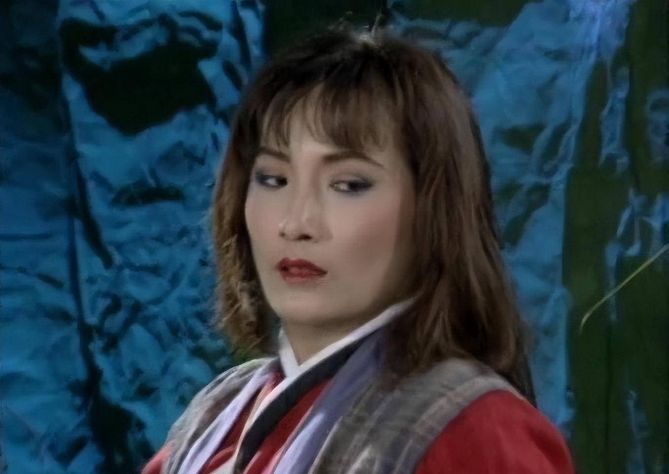 同样是演"金花婆婆",把陈紫函和阎青妤放一起,差距就出来了