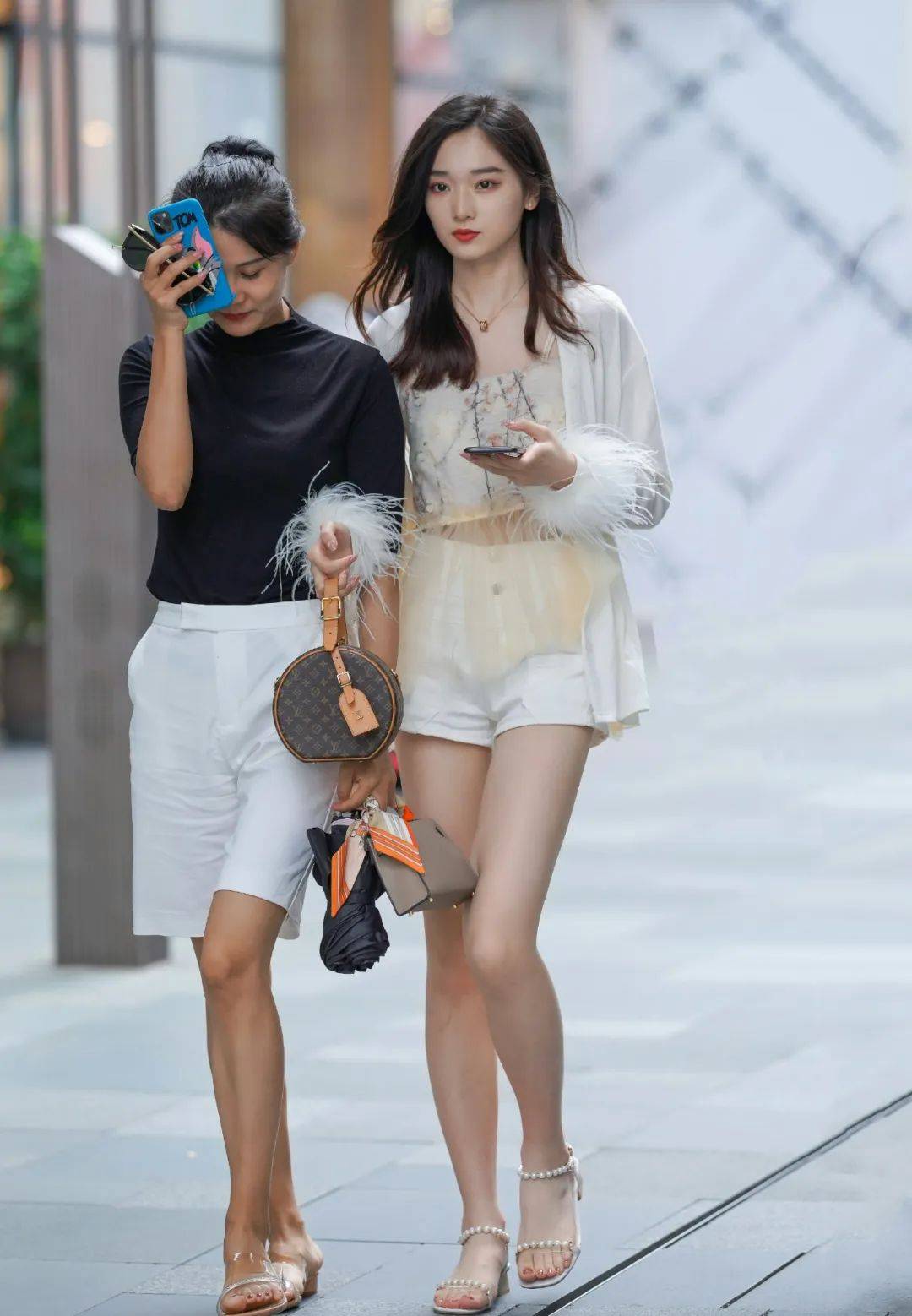 简洁靓丽的穿搭,清新自然充满少女感