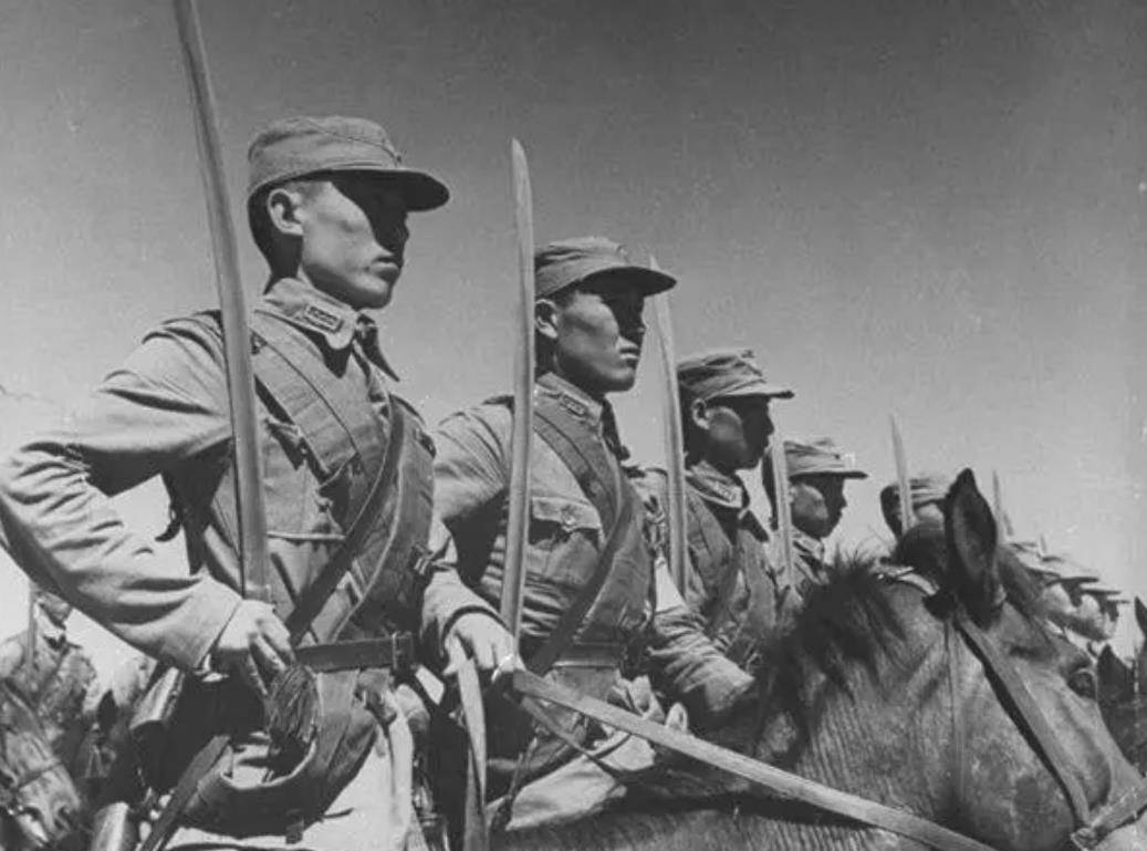 西北野战军遭遇青马骑兵,三战失利,1200人被俘,败在什么地方?