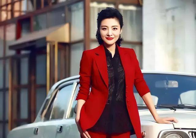 周涛:与姚科相伴12年后分手,转身再嫁大8岁富豪,直言愧对女儿
