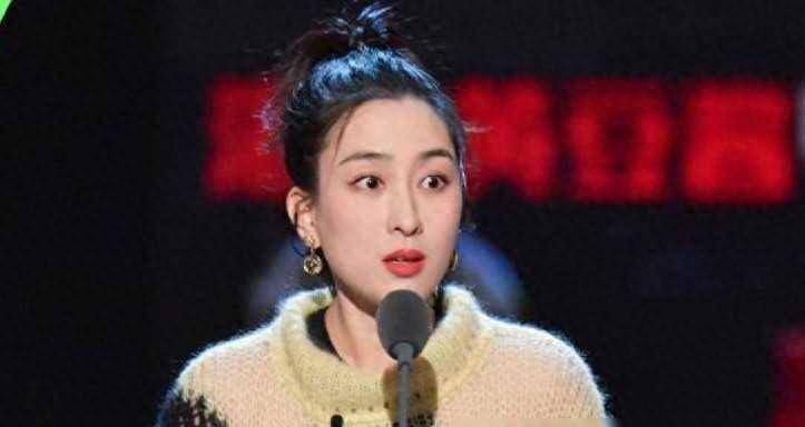 马苏的"夜宿门"事件成为了她职业生涯的一个转折点.