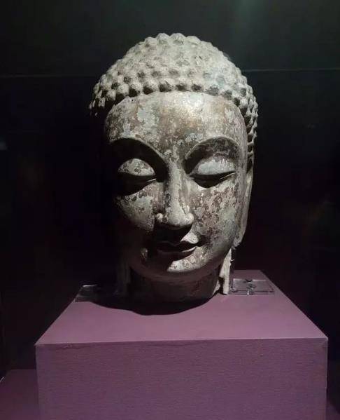 "窖藏"中没有金银,竟是些"残缺佛像",专家却说:考古大发现