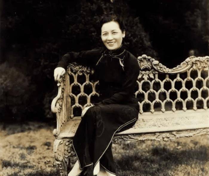 80多岁回到上海老宅,发现门匾中有惊喜_杜美如_姚玉兰_蒯松茂