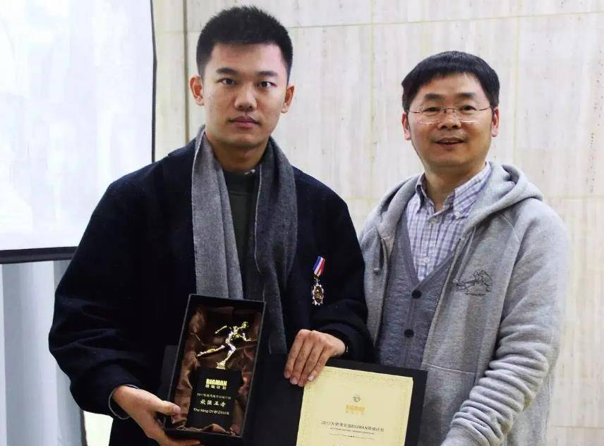 17年清华一硕士走亲戚时发现商机,休学卖衣服,如今年收入超1亿_刘光耀