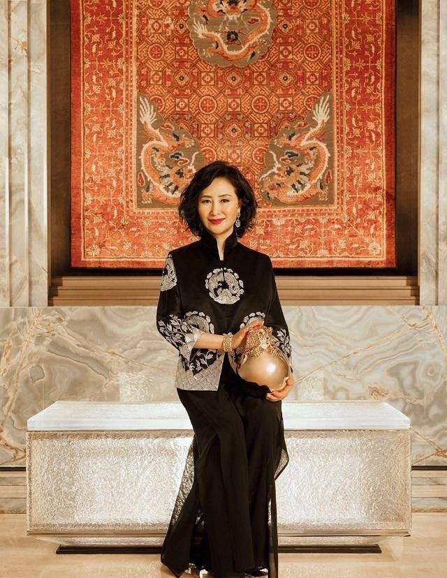 离婚22年,何超琼260亿身价香港女首富,许晋亨每月领200万生活费