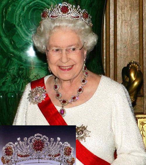 对待,女儿结婚戴超豪王冠,儿媳却只有普通王冠_安妮_公主_伊丽莎白