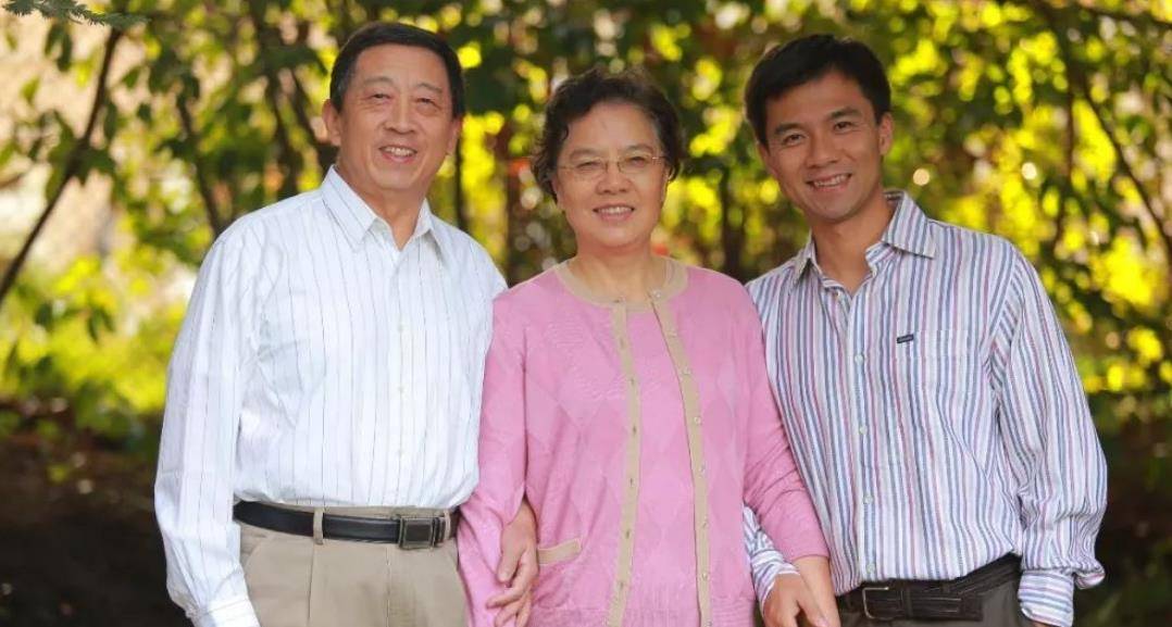 "中国电商之父"邵亦波:30岁大赚18亿却为爱隐退,如今后悔吗?