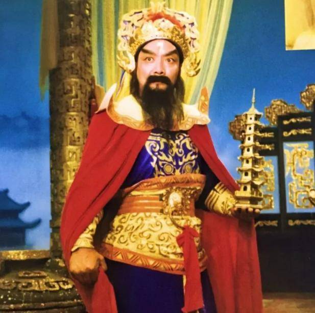 为何李靖全家都能成圣,你看哪吒杀了敖丙后,龙王对他说了什么?