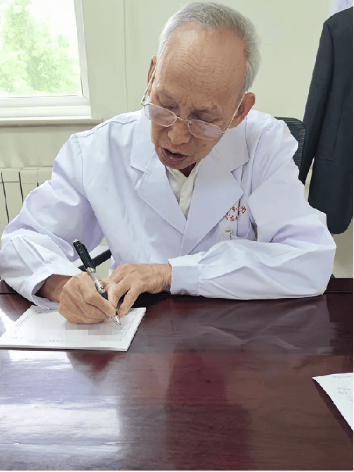 东城中医院特聘专家,温病大家赵绍琴教授弟子李刘坤:防癌调饮食 治癌