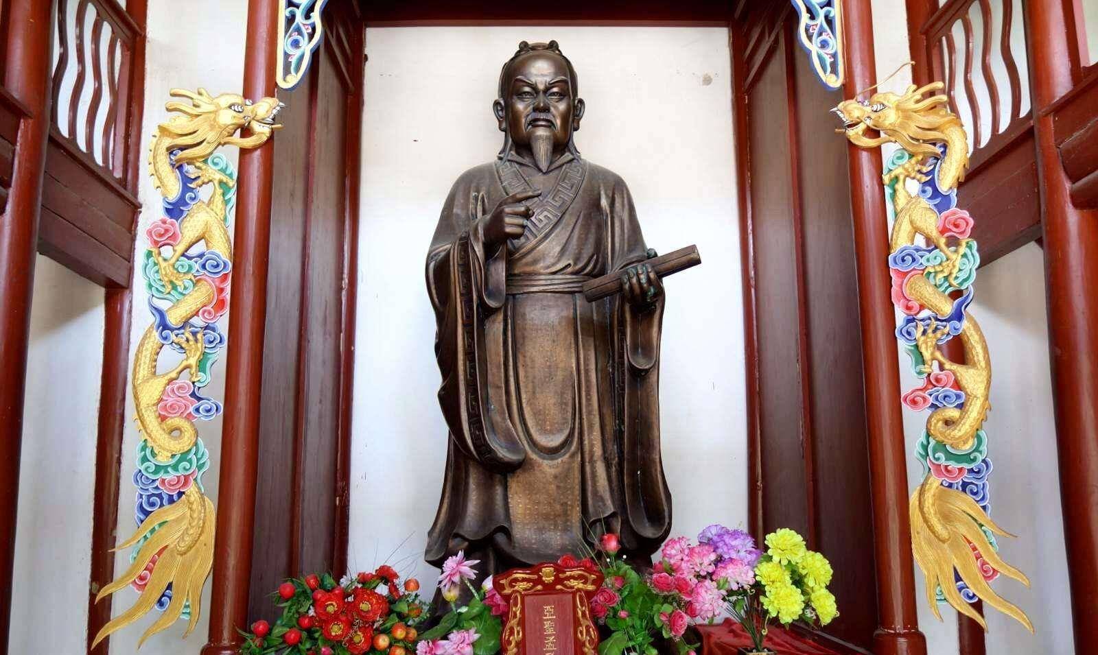 看看刑部尚书抬棺上殿死谏,老朱是怎么对他的_钱唐_孔子和_孟子