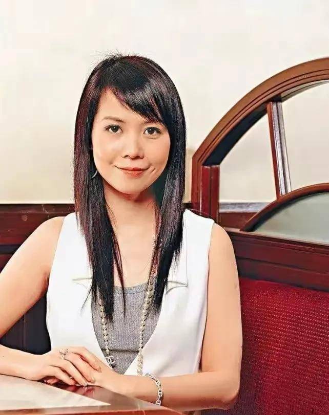 肓,辛苦打拼一辈子的财产,终将被外人分享,真可悲_李嘉欣_母亲_蔡少芬