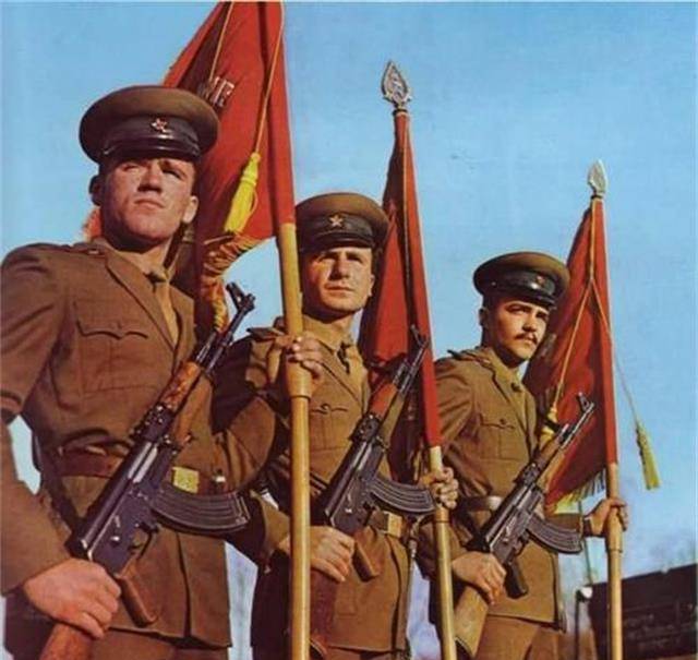 亲兄弟,也要明算账——捷克斯洛伐克"和平分家"记_斯两族_民族_国家