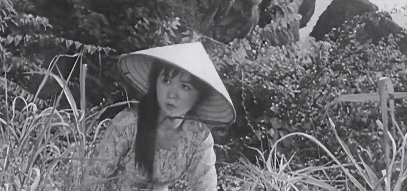 中越特种兵的较量,未曾一败的越军美女特工,被我军侦察兵瓦解