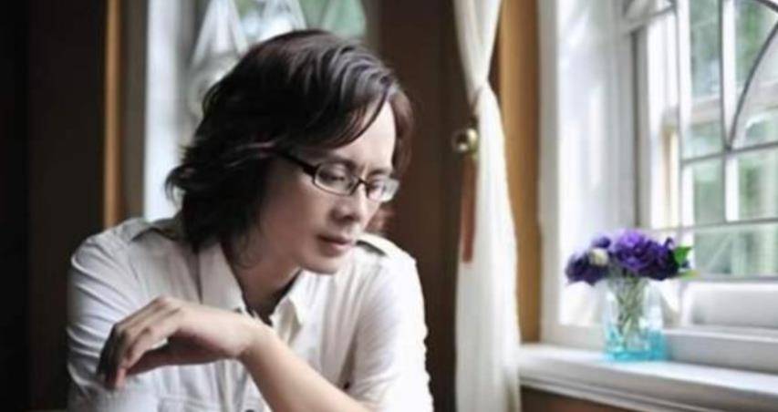 首歌_唐磊_故事