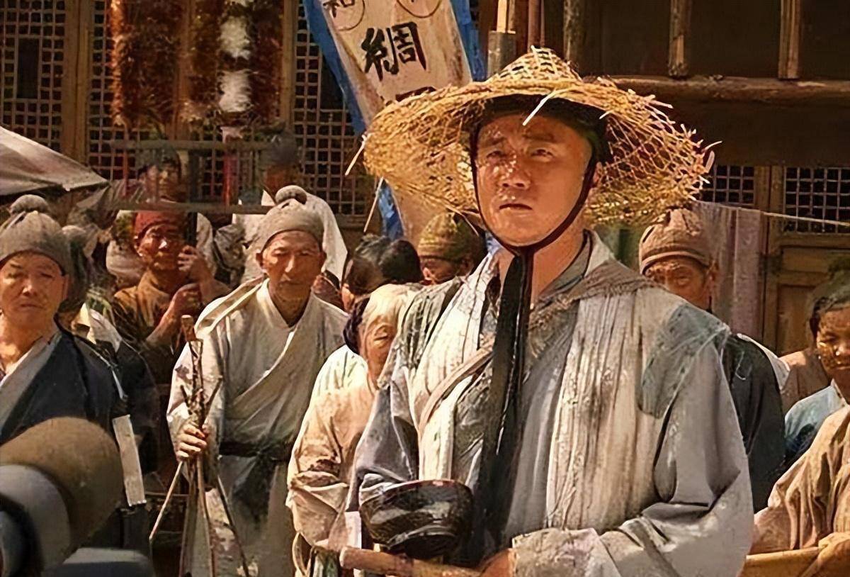 这样,明朝成为影视剧的宠儿,各类关于明朝的电视剧都如雨后春笋般涌现