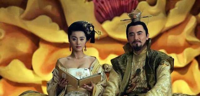 悠悠生死别经年,在马嵬驿赐死杨贵妃,李隆基的下场就能好了吗?