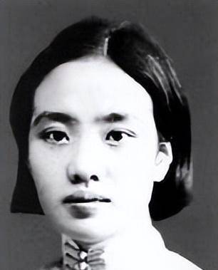 刘志兰选择了再婚,但她一直坚持赡养左权的母亲,她知道左权生前最惦记