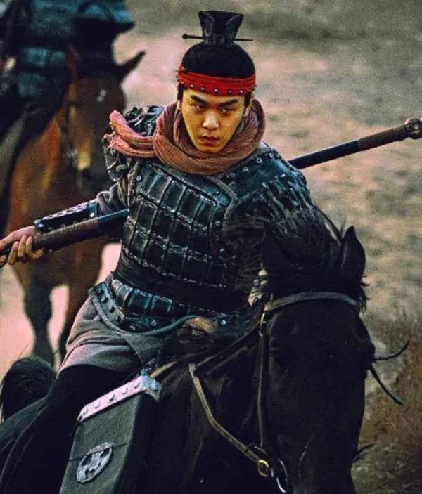 同为政坛高手,金日磾杀了儿子,霍光包庇妻子,两家结局天差地别