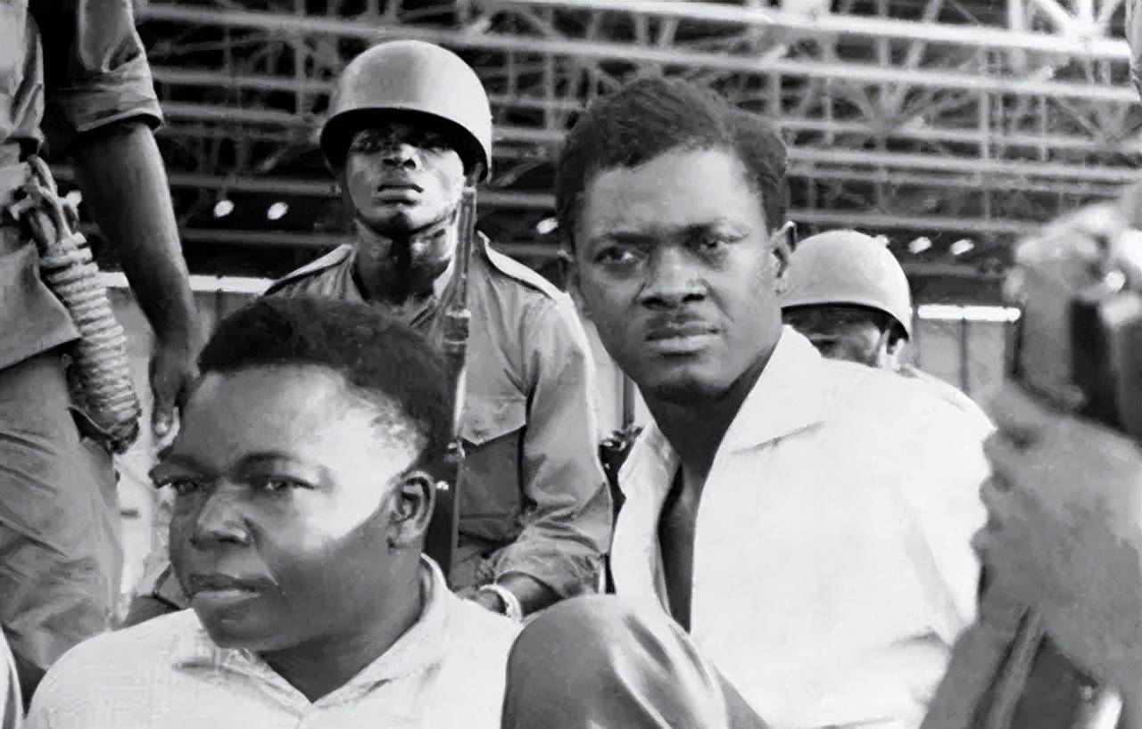 卢蒙巴被押解利奥波德维尔12月3日,卢蒙巴等人去蒂斯威尔的哈迪兵营