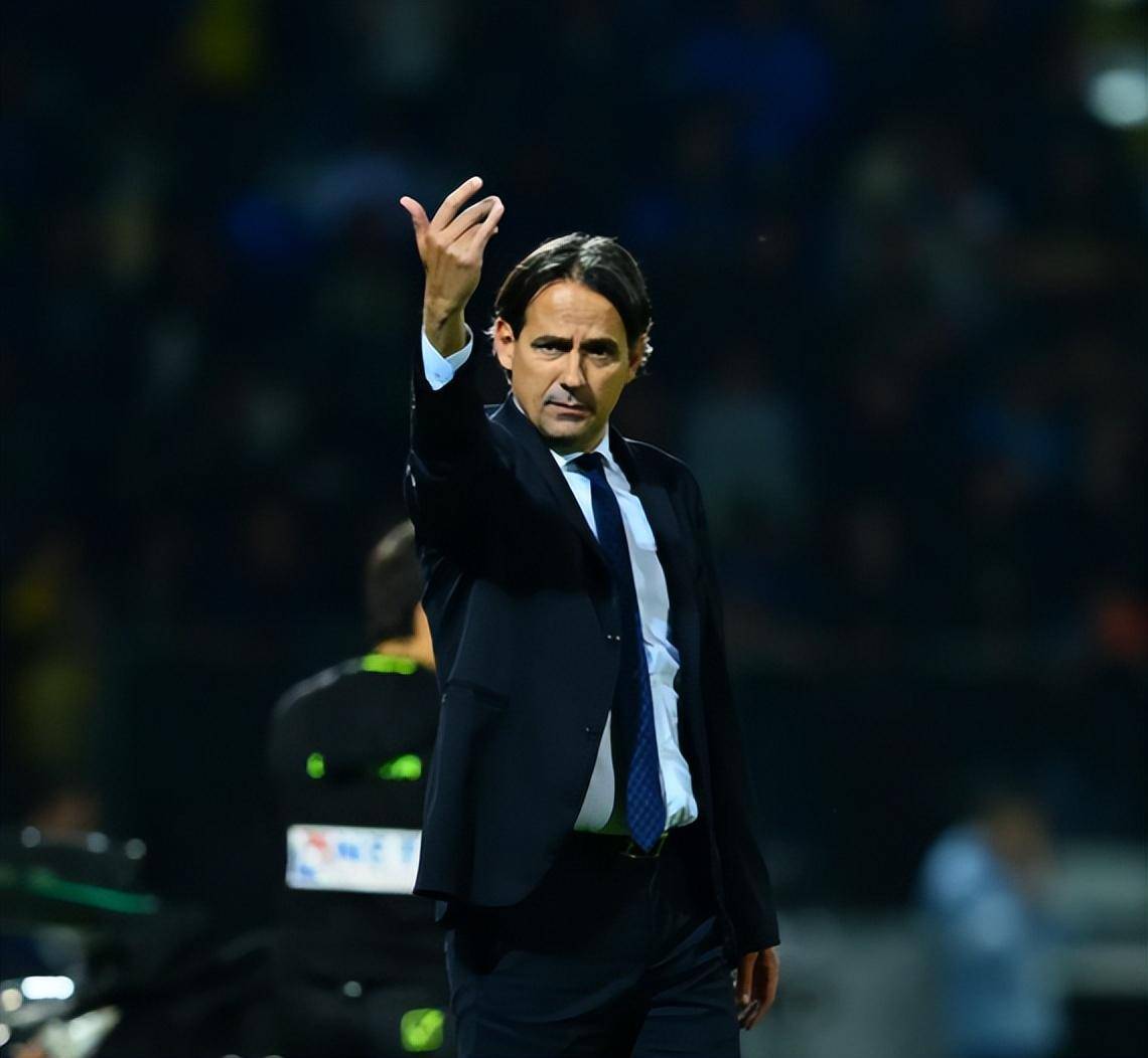 国米轰5球助力绿巴萨!700万欧元彩票保本,小因扎吉拒绝拔苗助长