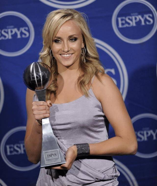 27岁奥运冠军与63岁华裔富婆,相爱6年无疾而终,男方:感觉很累_伊万·