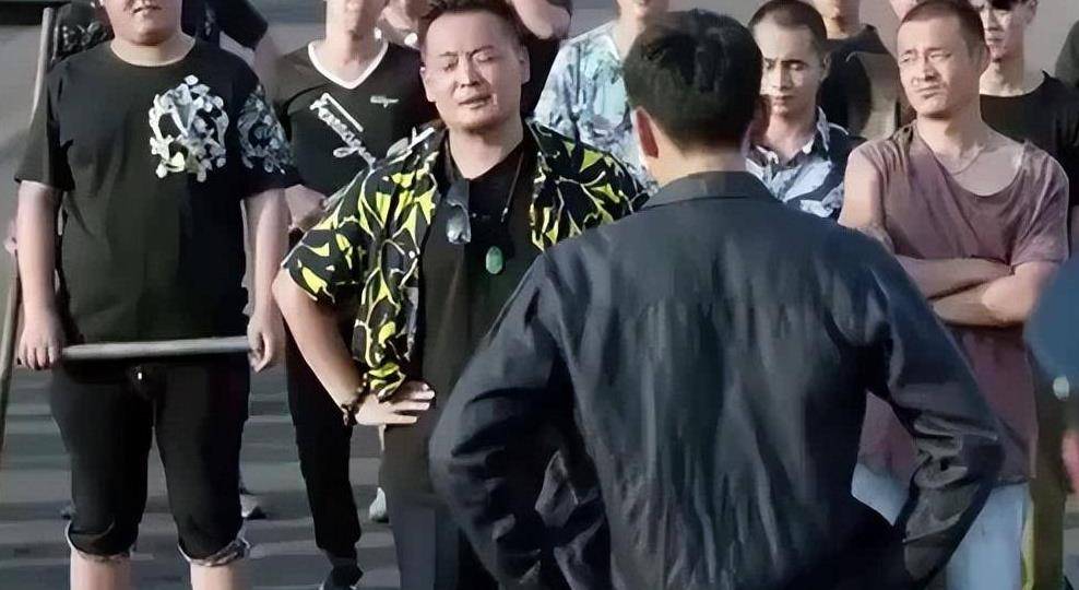 他是部队神枪手,退伍后成海南头号悍匪,警方为抓捕他花了150天_刘进荣