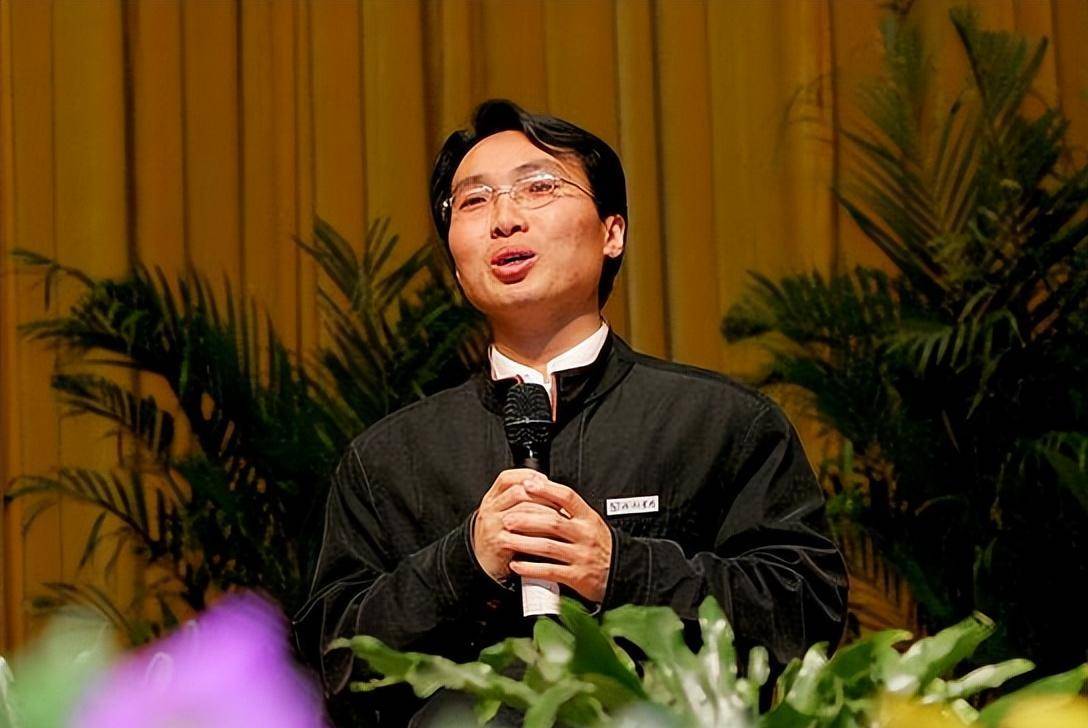 带着妹妹上大学,感动中国的洪战辉,如今怎么样了?