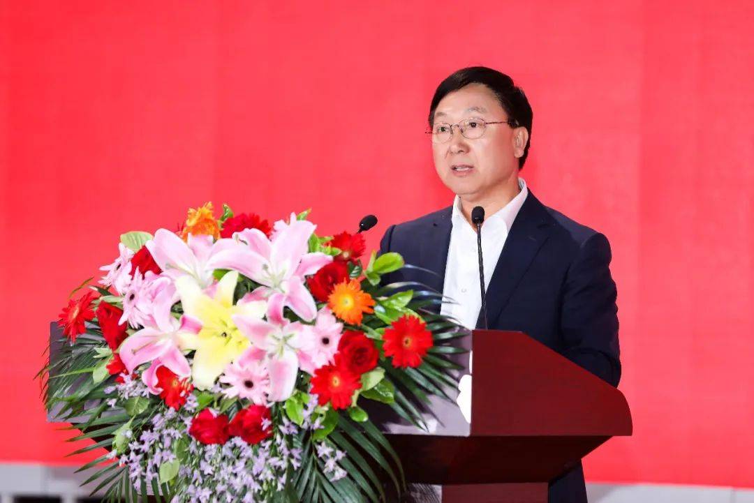 "国车致敬国门"打卡活动及2024中国汽车品牌向上发展专项行动在京启幕