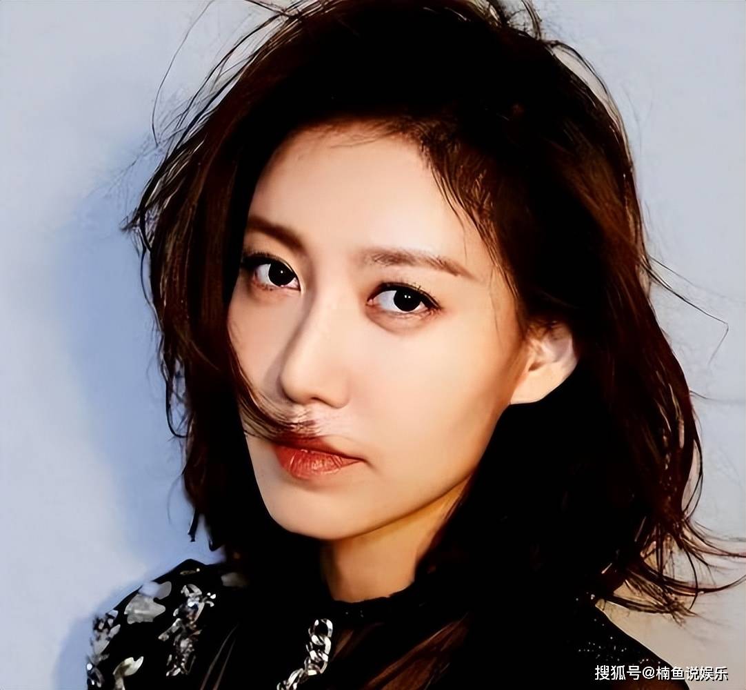 只是在自己的风格上一路走到底,这种不卑不亢的心态也值得很多人学习