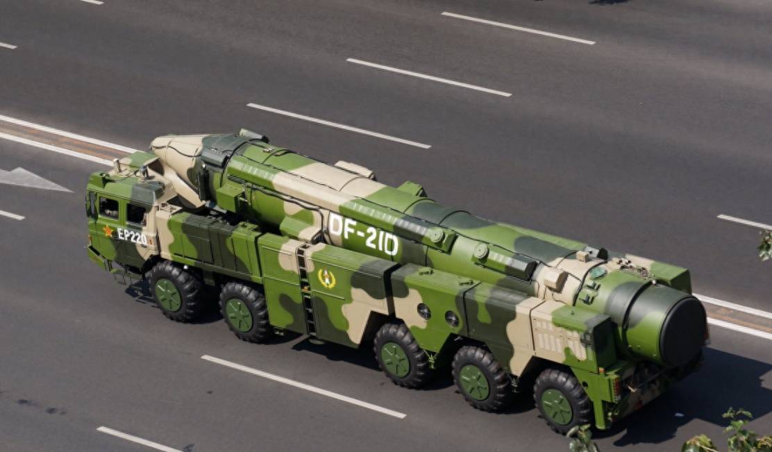 美国网友:东风21d导弹对美国航母的威胁真那么有效吗?网友评论